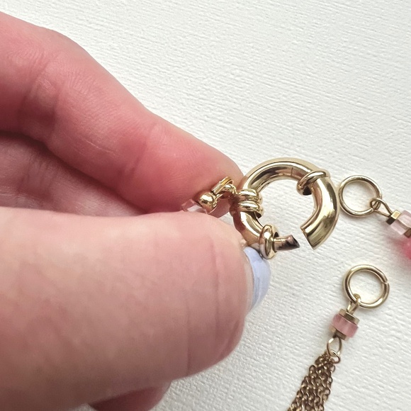 Watermelon pink beads round gold carabiner charm necklace with 3 charms - Picture 5 of 5